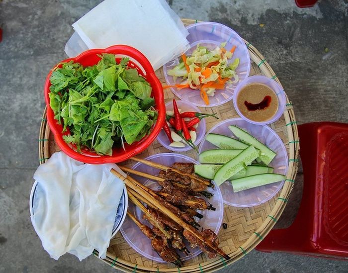 What to eat in Hoi An for less than $2? 20+ Must-Try food specialties in the Ancient Town